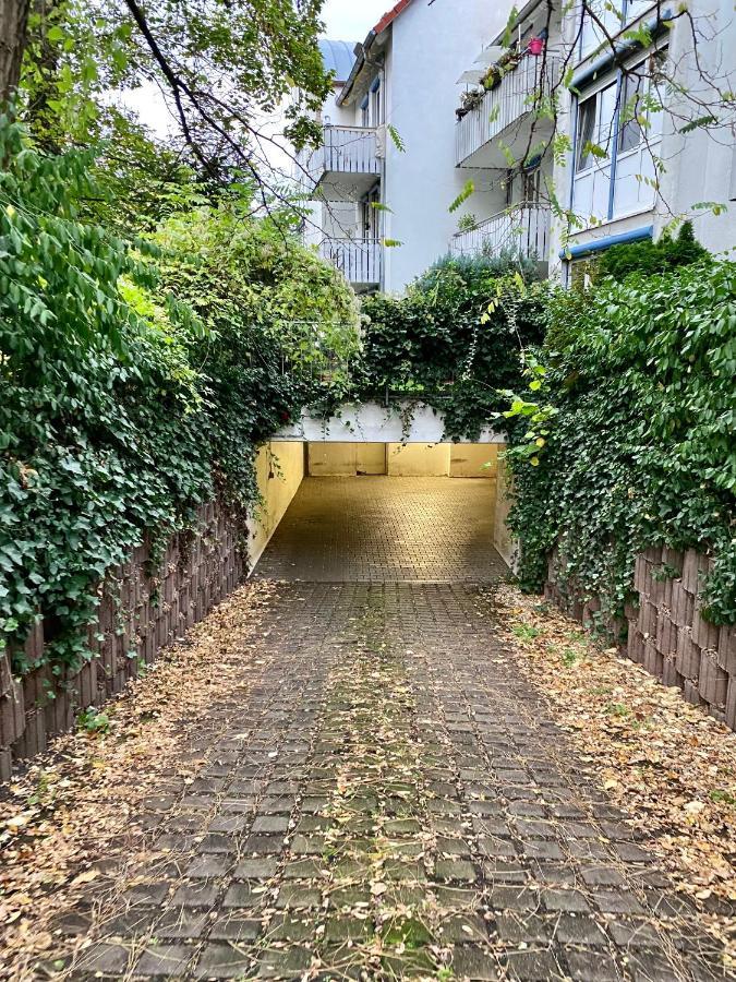Wohlfuehl-Apartment Mit Kostenfreier Tiefgarage, Wifi & Terrasse Lipsk Zewnętrze zdjęcie